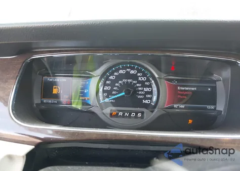 2015 Ford Taurus Limited z USA, uszkodzony, nr VIN 1FAHP2F84FG102611